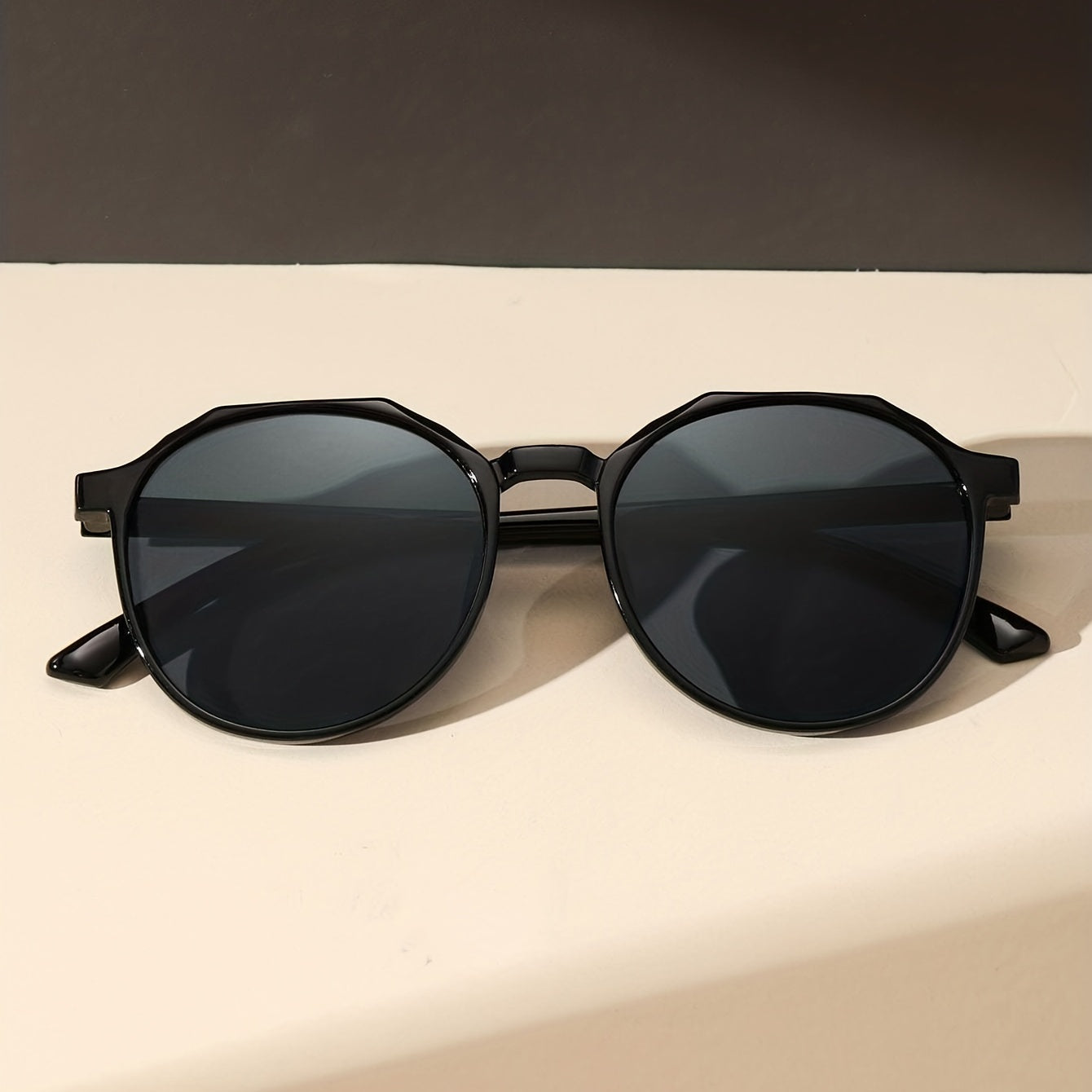 Black Round Frame Classic Casual Sunshade Eyewear