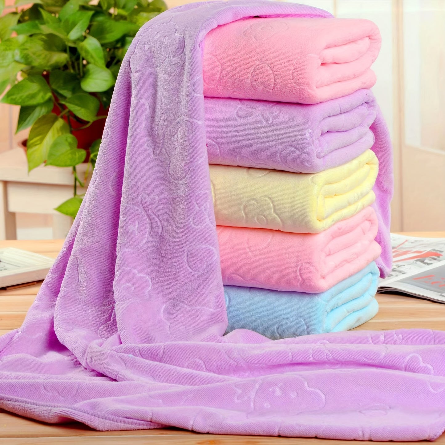 Ultra-Soft Plush Polyester Pet Bath Towel and Blanket - Highly Absorbent Quick-Dry Dog Bath Towel for Grooming, Drying, Sleeping - Durable Pet Towels for Dogs and Cats - 70.0cm x 140.0cm