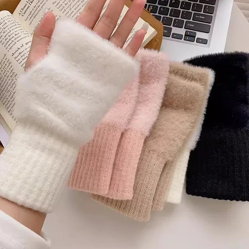 Women's soft mink wool middle finger gloves, solid black plush knitted wrist glo