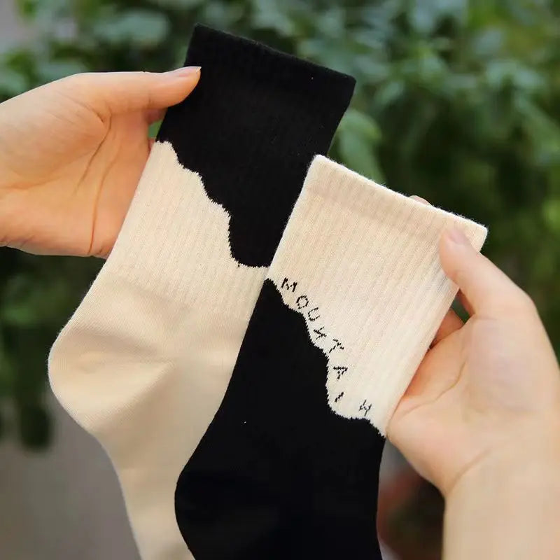 4 Pairs Of Fashionable And Soft AB Socks, Comfortable And Breathable Men's And W