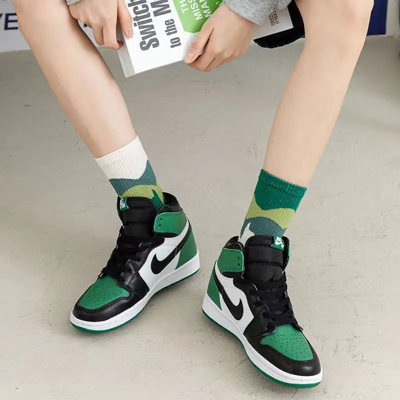 4 Pairs Of Fashionable And Soft AB Socks, Comfortable And Breathable Men's And W