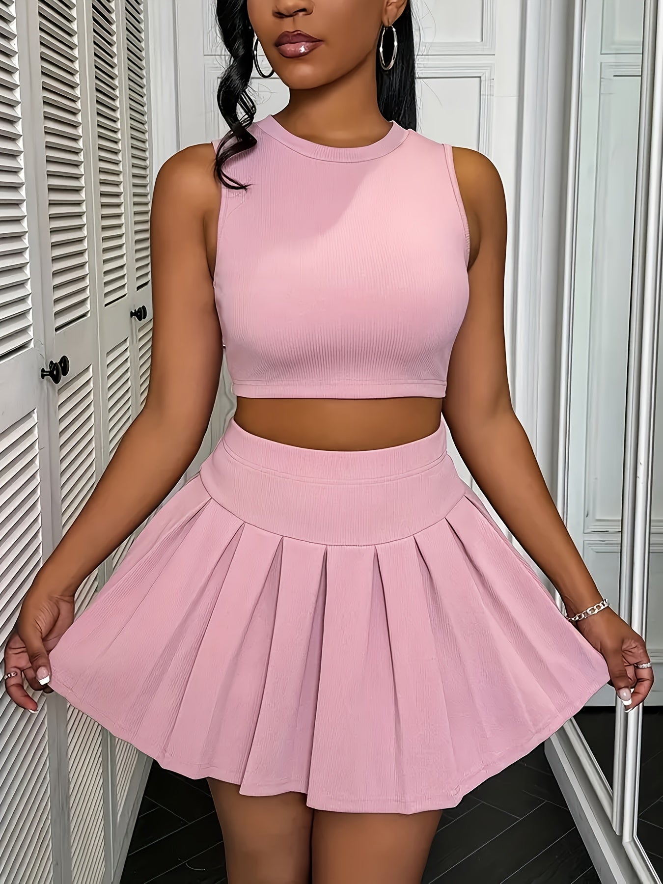 Women'S Stylish Pink Two-Piece Set - Sleeveless Crop Top and Pleated Mini Skirt, Elastic Polyester Blend, Easy Care, Casual Style, Casual Attire|Crew Neck Top|Elastic Waistband Skirt, Cute Outfit