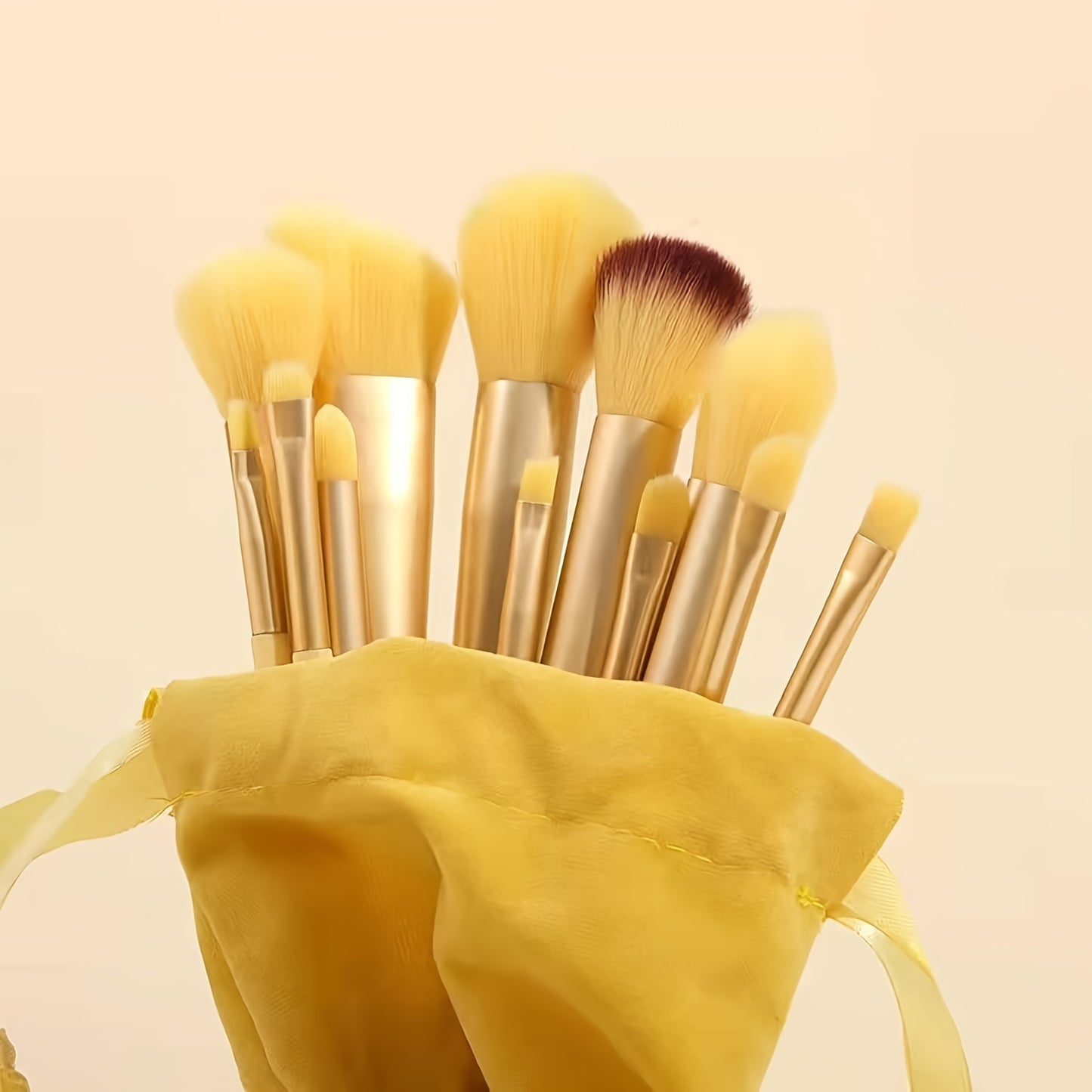 Luxurious 13pcs Golden Makeup Brush Set Includes Perfect Soft Pouch - Premium Pinkish Hue Cosmetic Implements with High-Quality Fibers for Flawless Application, Portable Case