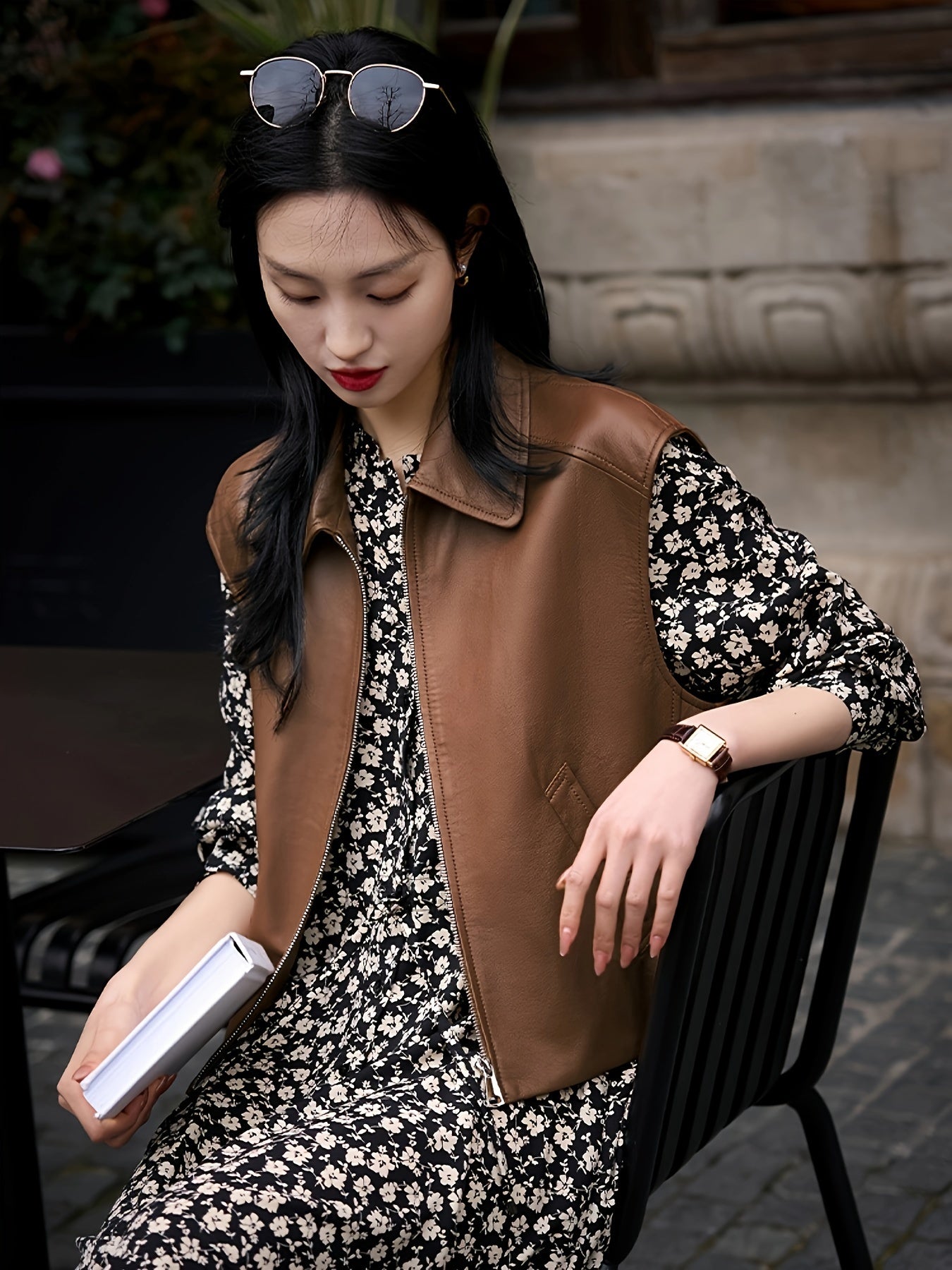 Women's Vintage Style Versatile Genuine Sheepskin Leather Vest, Casual Sleeveless Jacket With Zipper Detail