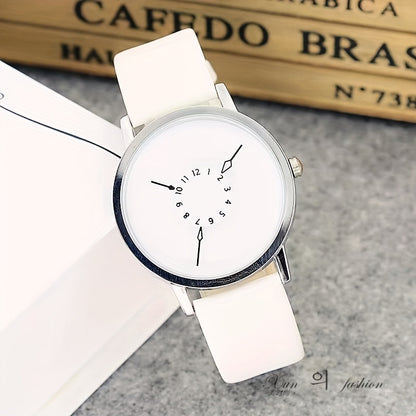 Stylish Round Pointer Quartz Watch