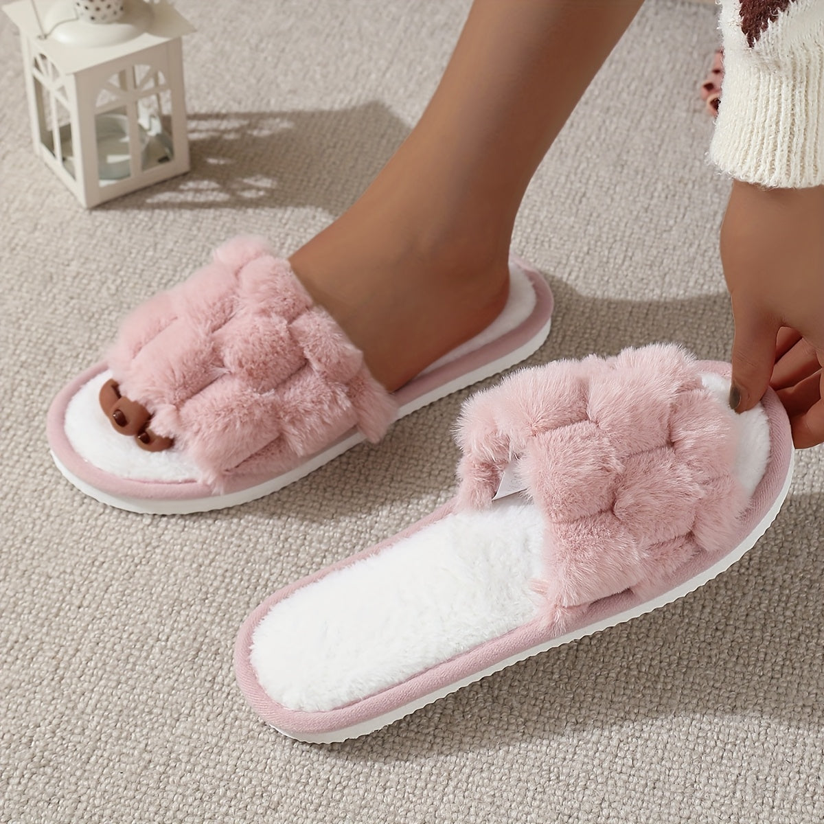 [Plush Slippers] Comfortable Plush Women's Slippers | Non-Slip, Breathable, Open-Toe Indoor Floor Slippers for Autumn And Winter, Suitable for All Seasons