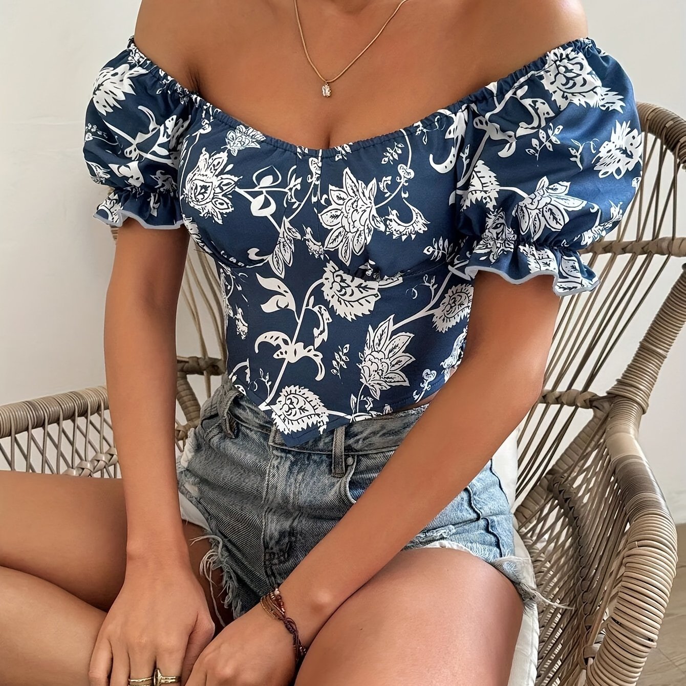 Floral Print Sweetheart Neck Blouse, Elegant Short Puff Sleeve Hanky Hem Shirred Crop Top For Spring & Summer, Women's Clothing