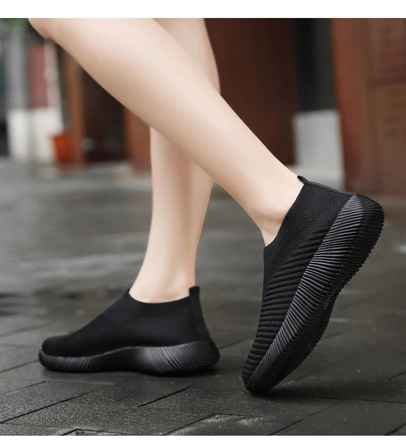 Summer Fashion Women Shoes Soft Outdoor Sneakers Lightweight Comfortable Women Slip On Ladies Loafers Walking Shoes For Woman