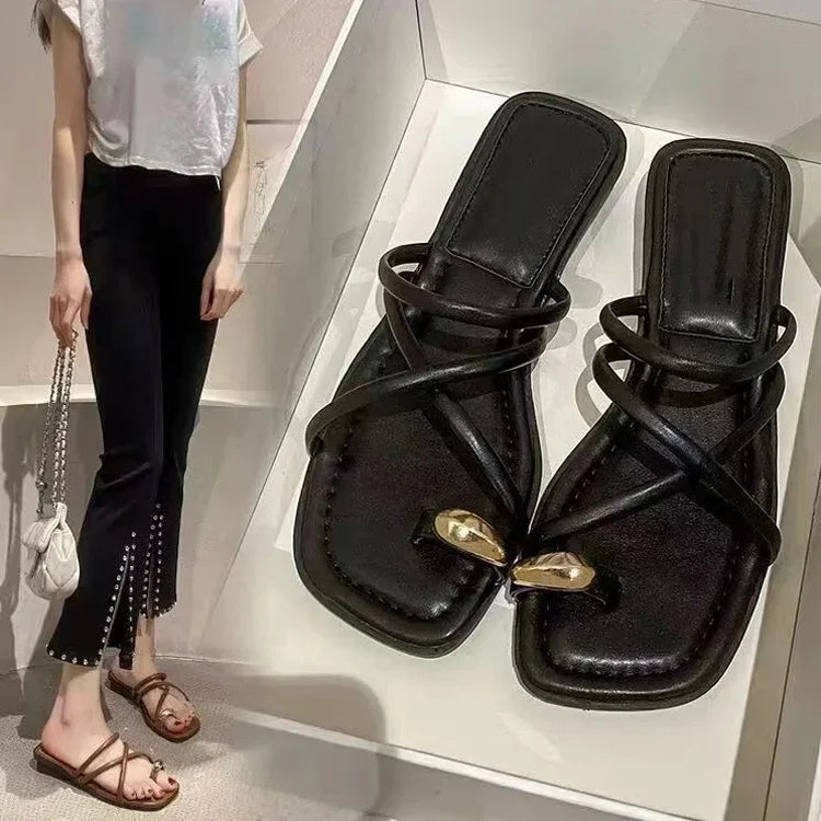 Stylish Women's Cross Strap Slide Sandals Comfortable Lightweight Toe Loop Beach Shoes with Casual Solid Color Design for Summer