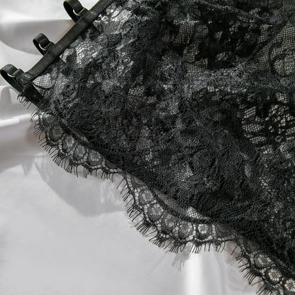 Women's Lingerie Lace Should be Tied with Cutout with Underwire Fishbone Three-piece Underwear Set The cut is slim and elegant