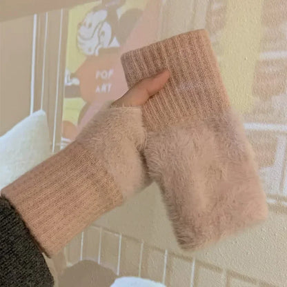 Women's soft mink wool middle finger gloves, solid black plush knitted wrist glo
