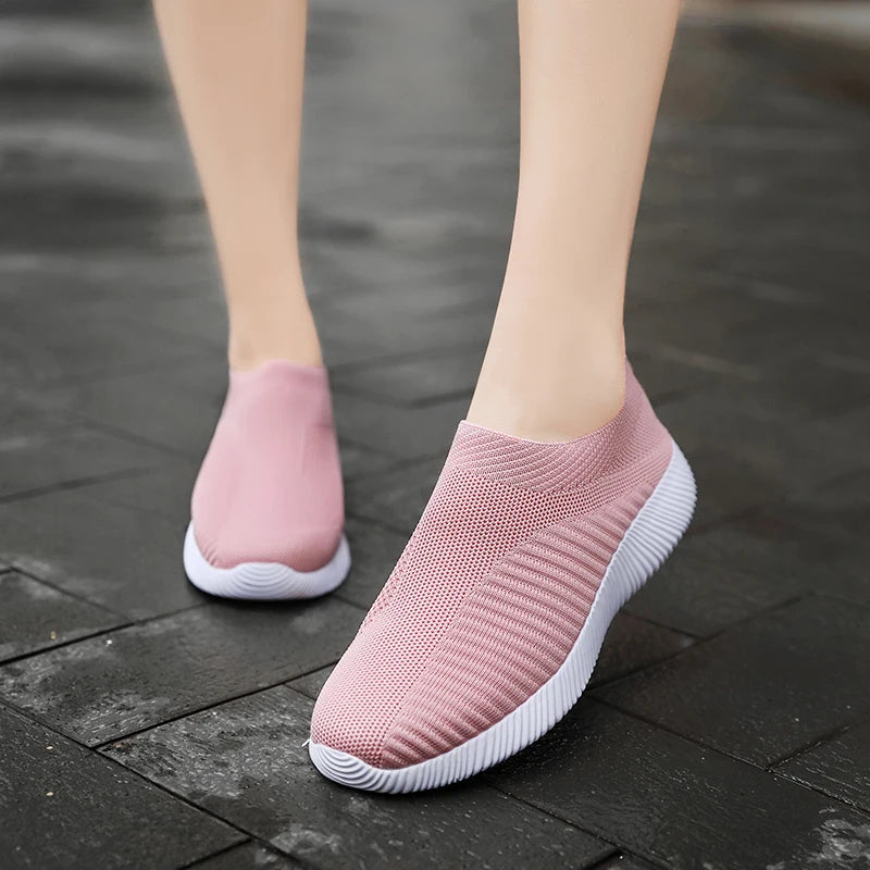 Summer Fashion Women Shoes Soft Outdoor Sneakers Lightweight Comfortable Women Slip On Ladies Loafers Walking Shoes For Woman