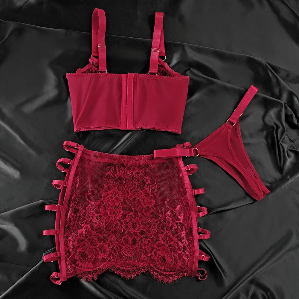 Women's Lingerie Lace Should be Tied with Cutout with Underwire Fishbone Three-piece Underwear Set The cut is slim and elegant