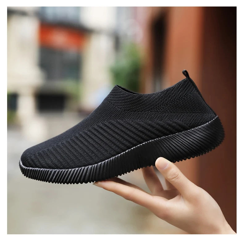 Summer Fashion Women Shoes Soft Outdoor Sneakers Lightweight Comfortable Women Slip On Ladies Loafers Walking Shoes For Woman