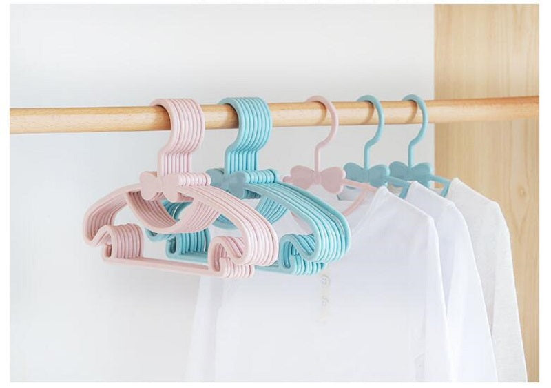 10pcs Baby Clothes Racks Portable Plastic Towel Display Scarfs Hangers Kids Clothing Organizer Windproof Children Coats Hanger