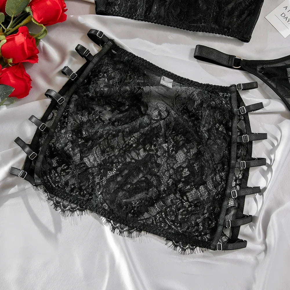 Women's Lingerie Lace Should be Tied with Cutout with Underwire Fishbone Three-piece Underwear Set The cut is slim and elegant