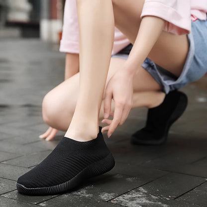 Summer Fashion Women Shoes Soft Outdoor Sneakers Lightweight Comfortable Women Slip On Ladies Loafers Walking Shoes For Woman
