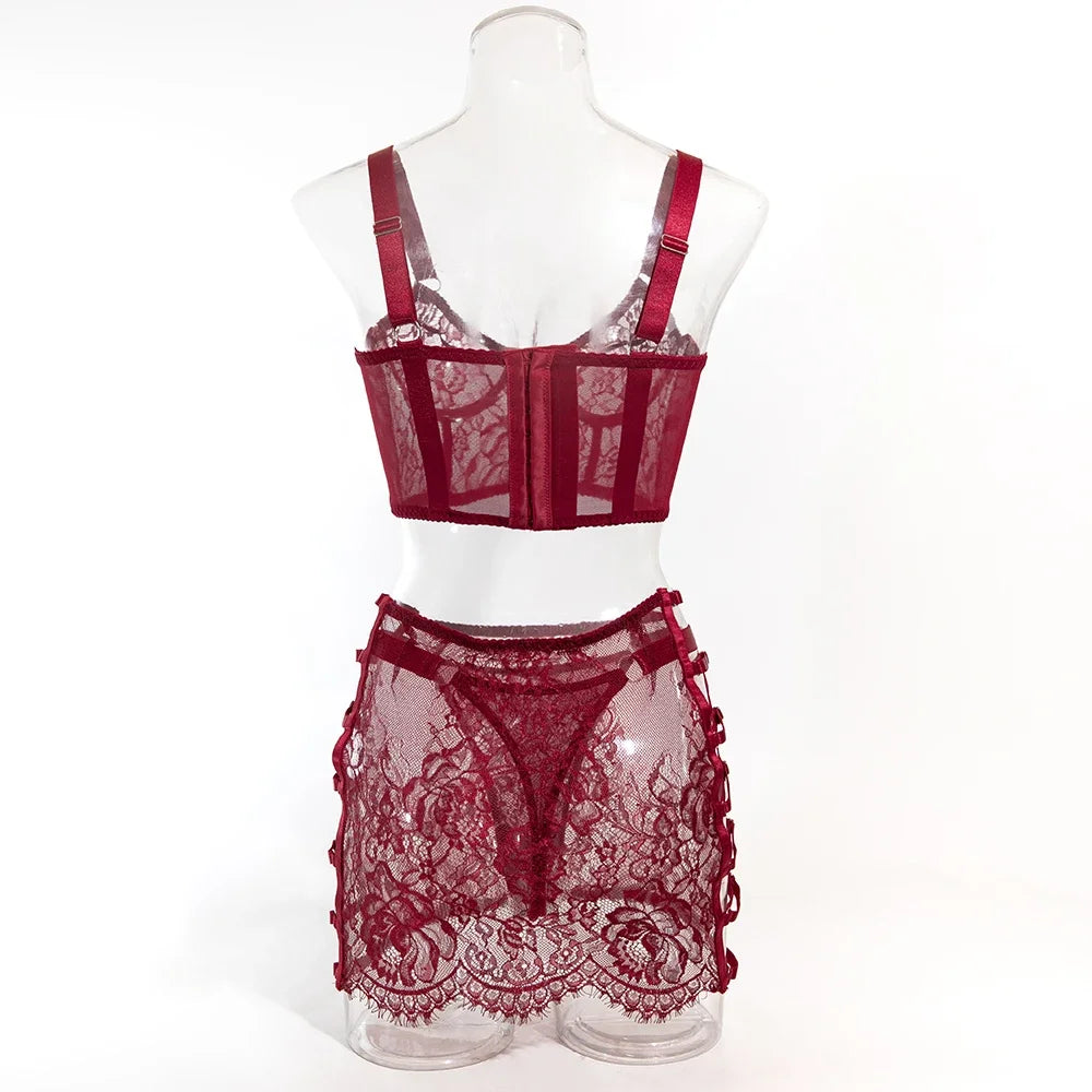 Women's Lingerie Lace Should be Tied with Cutout with Underwire Fishbone Three-piece Underwear Set The cut is slim and elegant