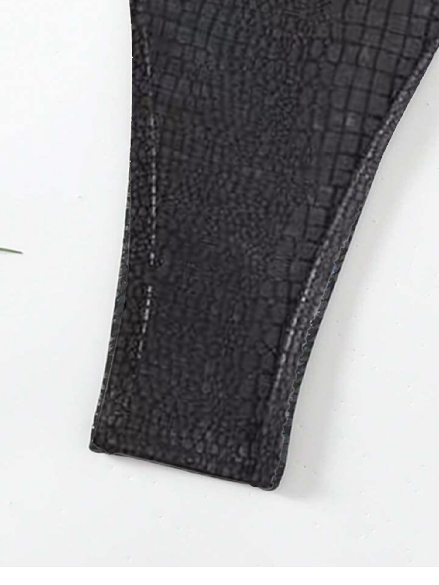 Women'S Sexy Halter Neck Bikini Set with Floral Print & Crisscross Straps - Back Tie Detail, Medium Stretch Fabric, Black & White Swimsuit for Beach or Pool, Beachwear Essentials|Floral Print Swimsuit|Stretchy Fabric