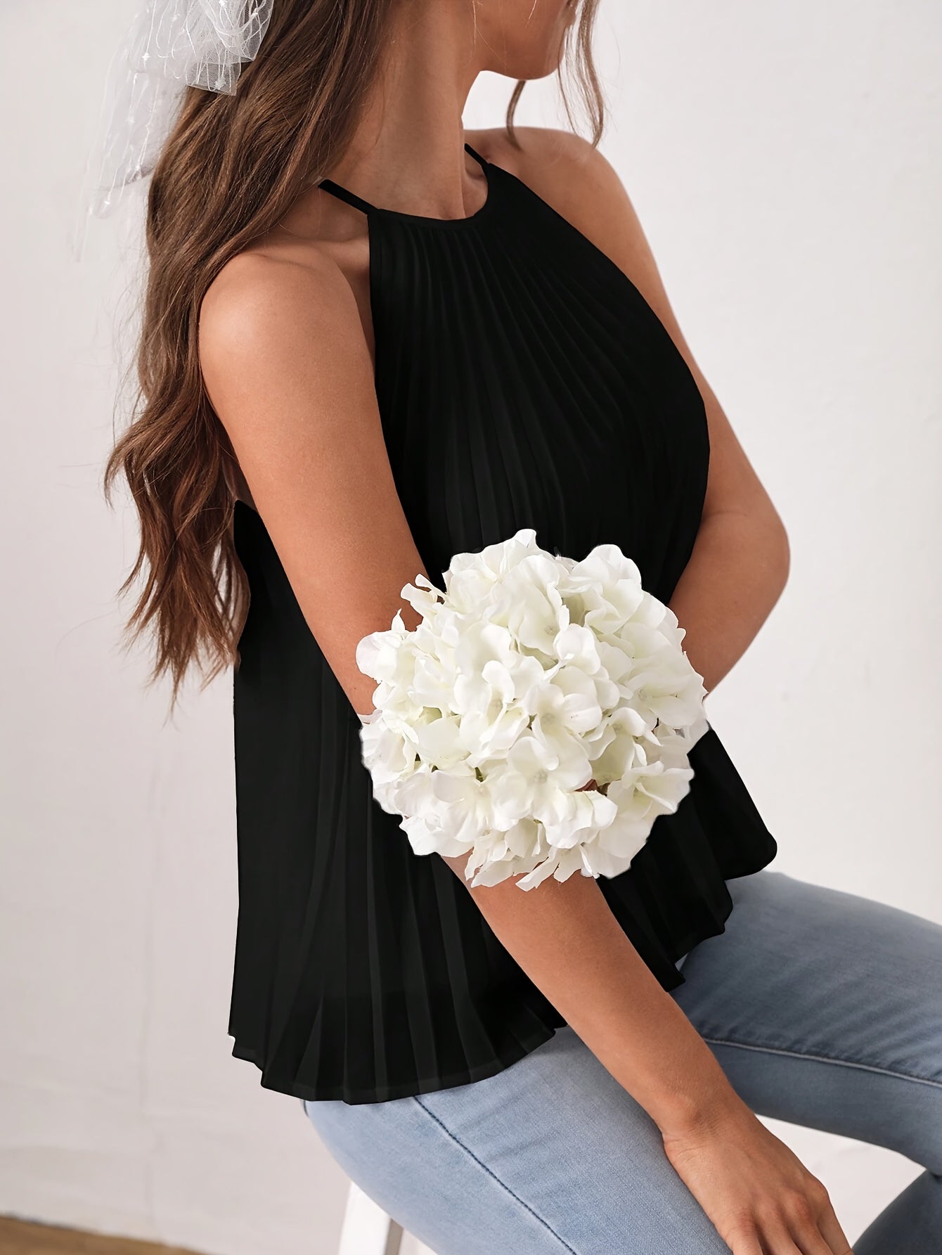 Elegant Solid Color Polyester Halter Neck Pleated Blouse - Sleeveless Loose Fit Regular Length Top for Spring & Summer - Womens Casual Pajama Top with Pullover Design