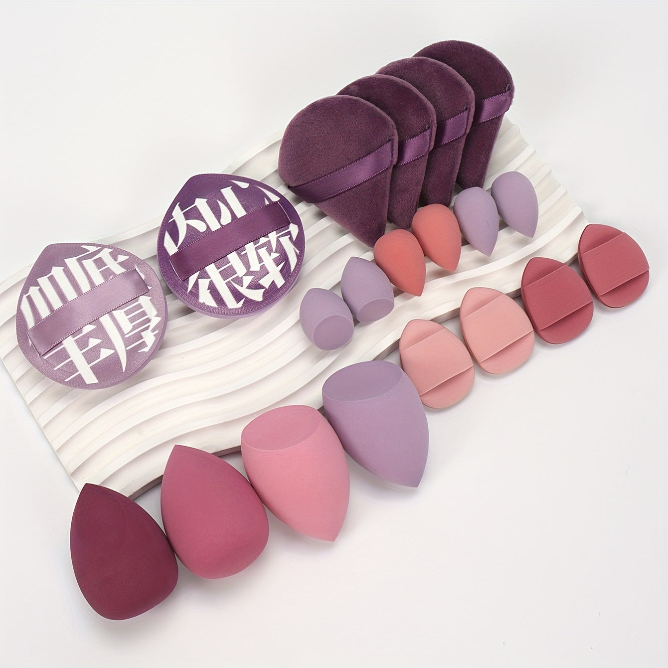 Marshmallow 20pcs Set, 2 Cushion Puffs & 4 Loose Puffs & 4 Makeup Sponges & 6 Mini Makeup Sponges & 4 Mini Cushion Puffs, Beauty Makeup Sponges Mixed with BB Cream, Liquid Foundation, Concealer for Use, Especially Suitable fo