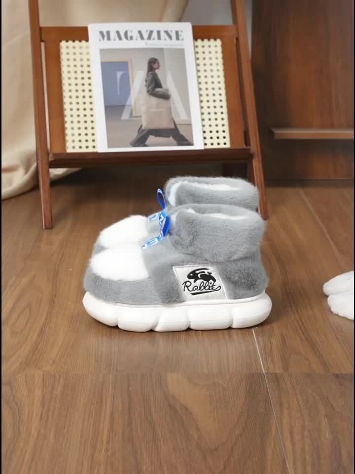 [Soft Pink Slippers] Warm Non-Slip Unisex Winter Slippers with Thick EVA Sole | Plush Fleece Indoor/Outdoor Shoes, Soft Pink Cartoon Rabbit Design for Men & Women