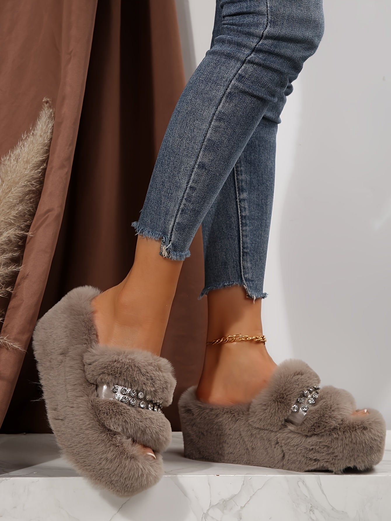 [Sparkling Rhinestone Slippers] Plush Faux Fur Sparkling Rhinestone-Decorated Slippers | Women's Slip-On with Thick Cushioned Rubber Sole & Sloped Heel | All-Season Indoor House Shoes for Warmth & Comfort (Black/Grey/White)