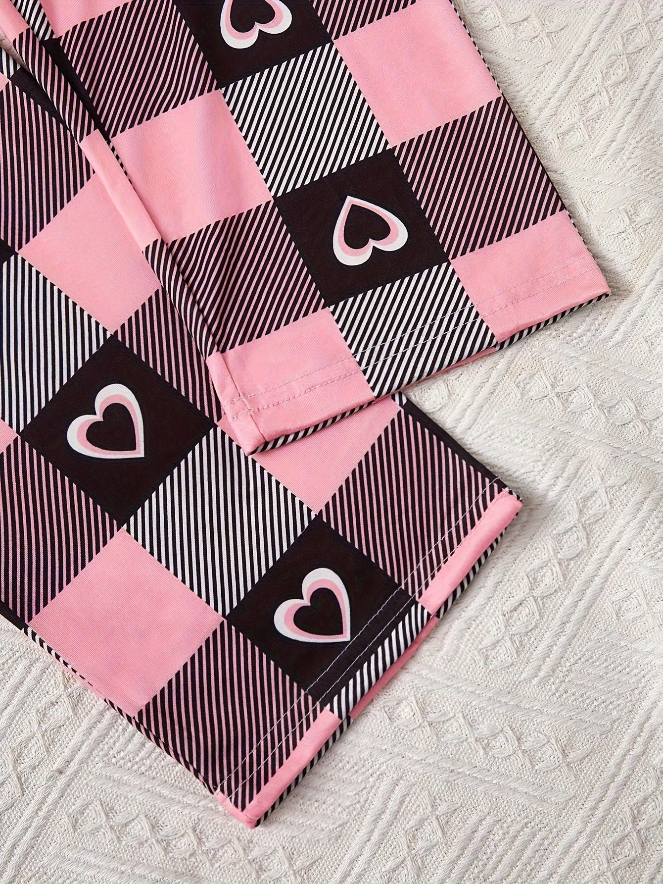 3pcs Women's Plaid Pajama Set - Comfortable Polyester Knit, Crew Neck, Short Sleeve Top with Cropped Pants and Shorts for All-Season Sleepwear