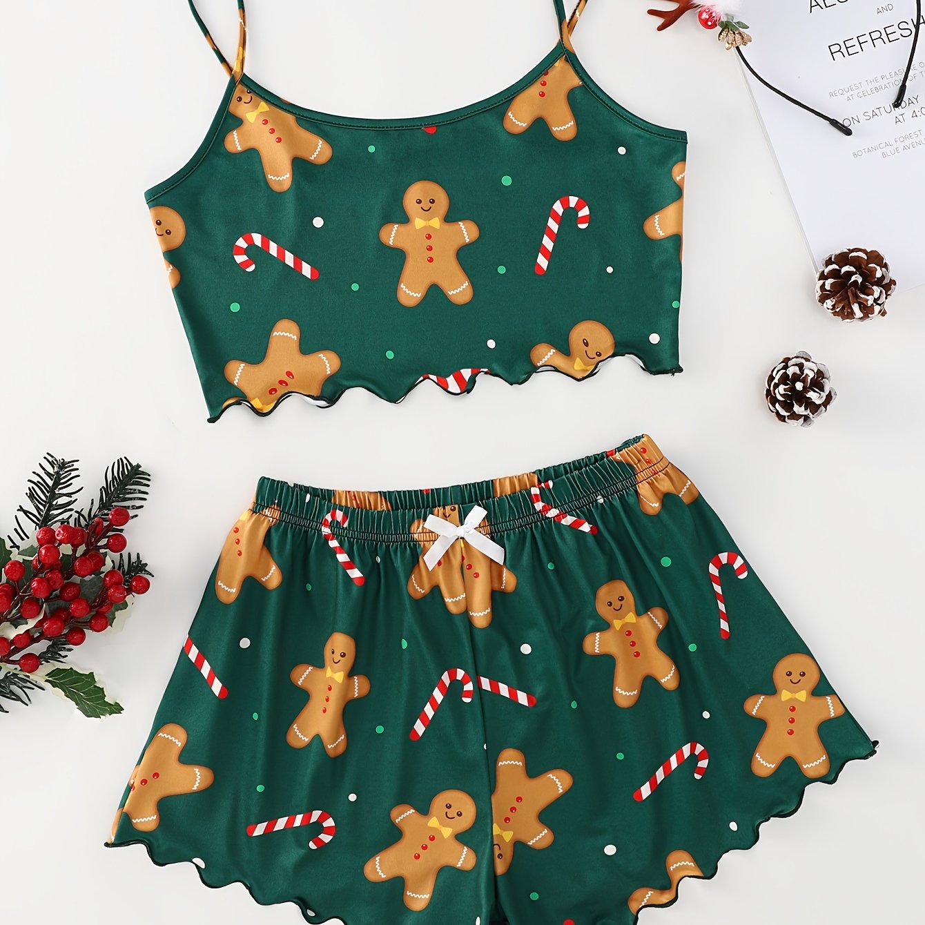 Women's Christmas Gingerbread Man Print Sexy Pajama Set Knit Polyester Loungewear with Crew Neck Cami Top and Shorts - All-Season Sleepwear